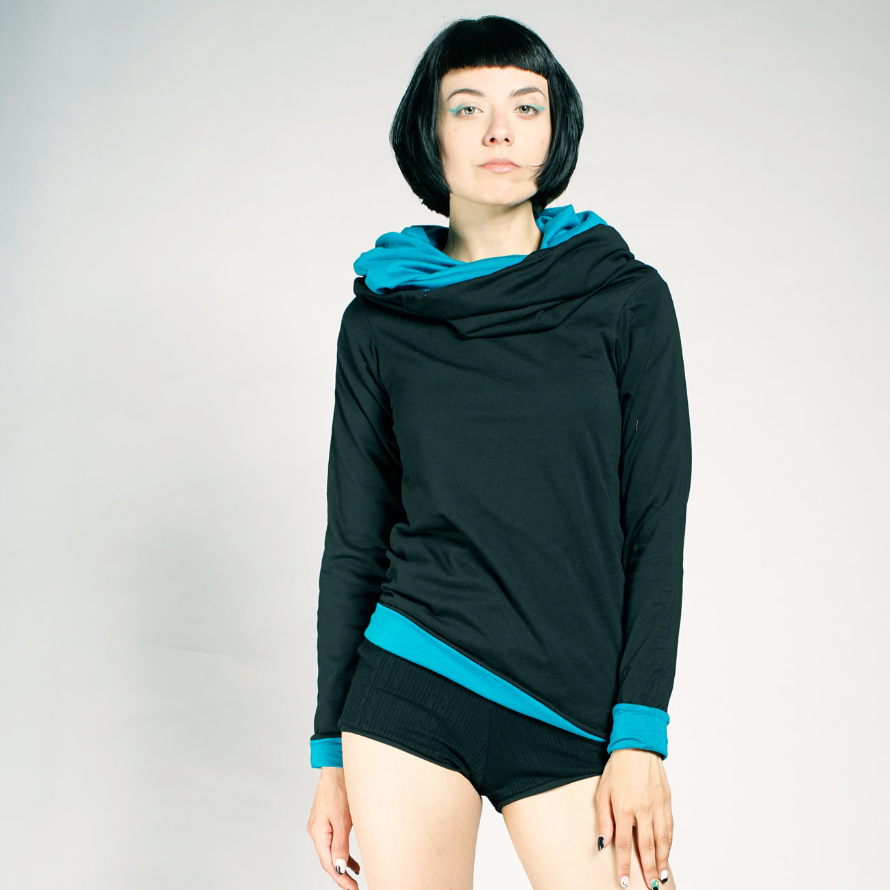 4inONE Original - Kapuzenkleid & Pullover aus Biobaumwolle