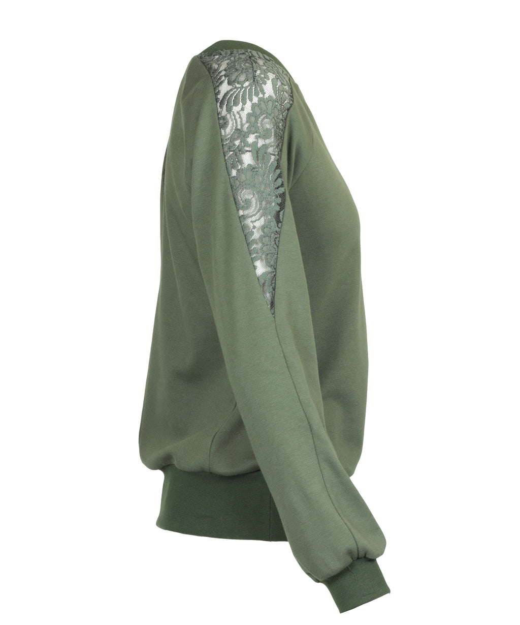 Pullover aus Kapok & Spitze